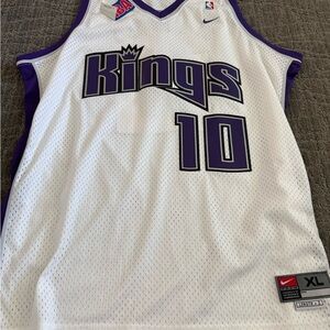 New Men’s XL Autographed Mike Bibby Jersey
